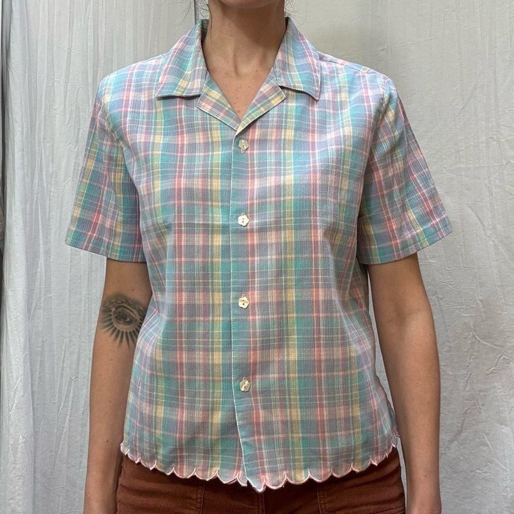 Pastel blue, pink, yellow, white plaid button down shortsleeve blouse scalloped